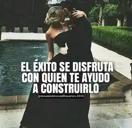 el_exito_se_disfruta_con_quien_te_ayudo_a_construirlo