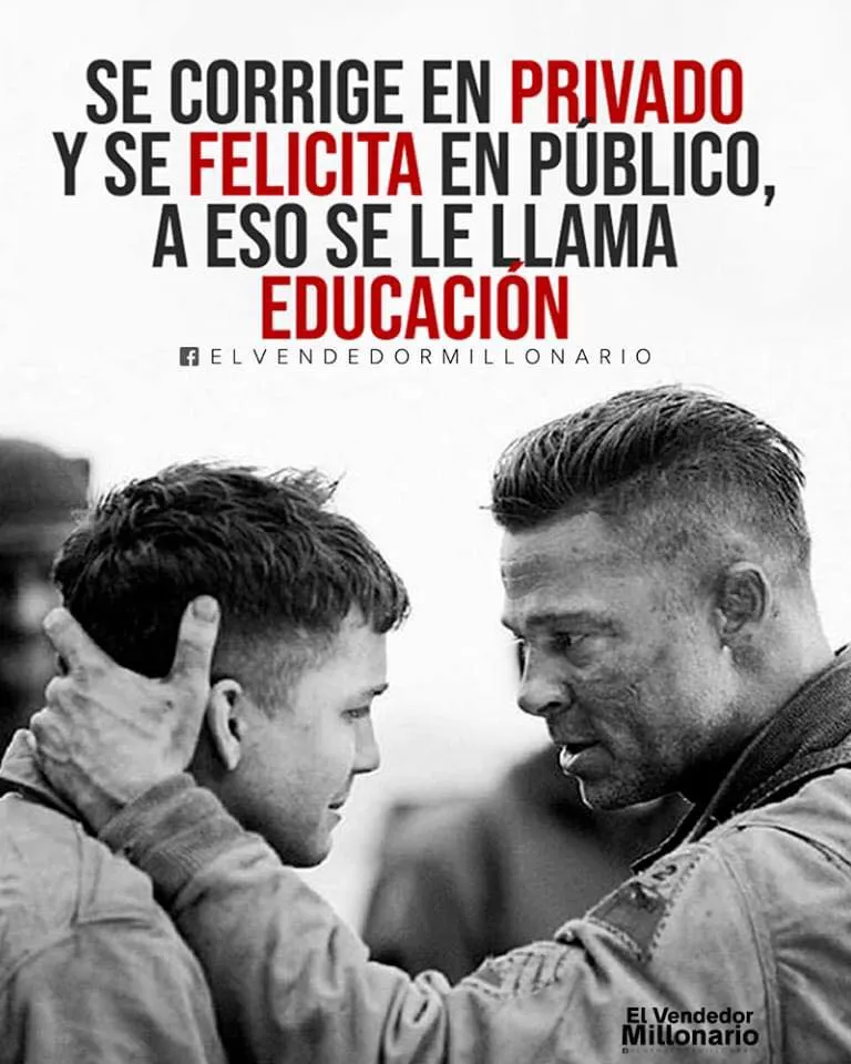 La primera oración es se corrige en privado.