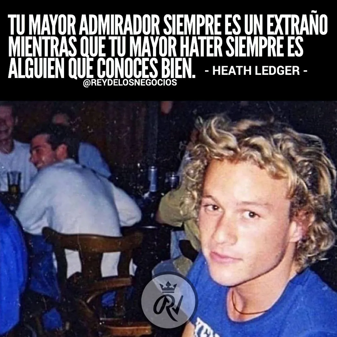 El mayor admirador de una persona suele ser un extraño, mientras que su mayor enemigo suele ser alguien que conoce bien.