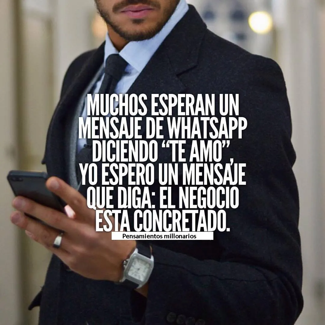 Muchos esperan un mensaje de whatsapp diciendo te amo.