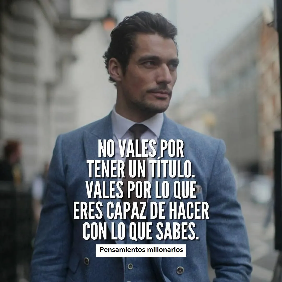 No vales por tener un título.