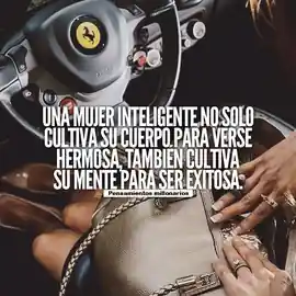 una_mujer_inteligente_no_solo_cultiva_su_cuerpo_para_verse_hermosa_tambien_cultiva_su_mente_para_ser_exitosa